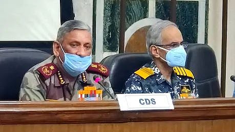 புதிய கல்விக் கொள்கையால் கிராமப்புற இளைஞர்கள் ராணுவத்தில் இணைவார்கள் : முப்படைத் தளபதியின் மோசமான பேச்சு!