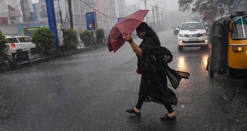 தமிழகத்தில் 6 மாவட்டங்களில் இடியுடன் கூடிய மிதமான மழைக்கு வாய்ப்பு.. சென்னையில் லேசான மழை பெய்யக்கூடும்!