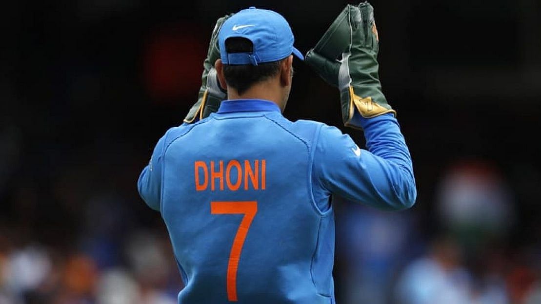 ‘தோனி  அணிந்த 7-ம் எண் ஜெர்ஸிக்கு ஓய்வு அளிக்கவேண்டும்’ - பிசிசிஐ-க்கு வலுக்கும் கோரிக்கை!