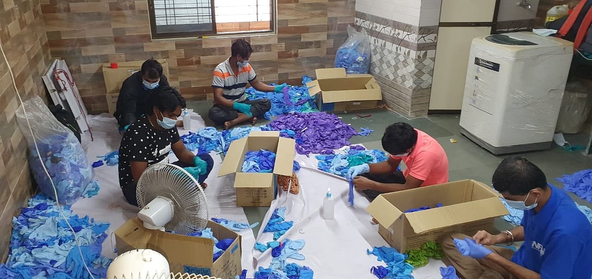 பயன்படுத்திய கையுறைகளை கழுவி விற்ற கும்பல் - அதிர்ச்சி தகவல்!