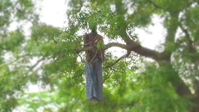 “உணவின்றி வறுமையில் வாடிய நெசவு தொழிலாளி தூக்கிட்டு தற்கொலை” : கொரோனா ஊரடங்கால் தொடரும் கொடூரம்!