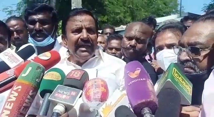 பெரியார் சிலையை அவமரியாதை செய்பவர்கள் மீது நடவடிக்கை எடுக்க தயங்குகிறார்கள் : கே.என்.நேரு குற்றச்சாட்டு!