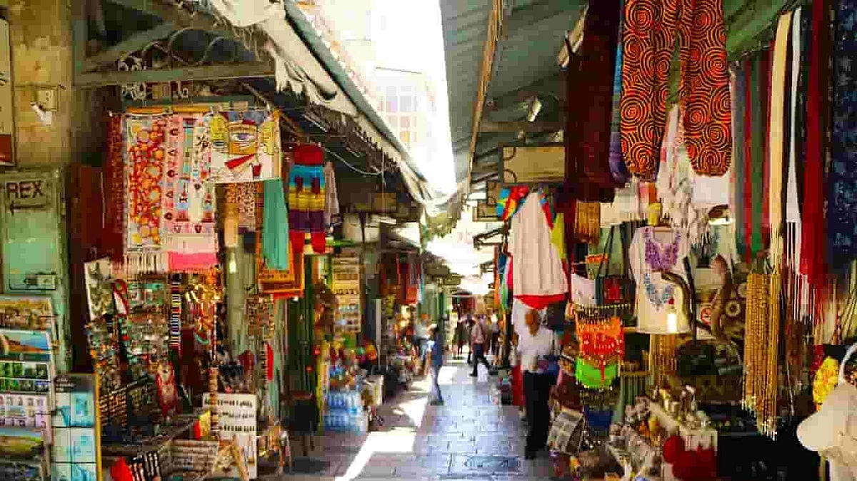 உலக சுற்றுலா தினம்:
ஊரடங்கால் வாழ்வாதாரத்தை இழந்த 30,000 சுற்றுலா தொழிலாளர்கள் - கண்டுகொள்ளாத தமிழக அரசு!