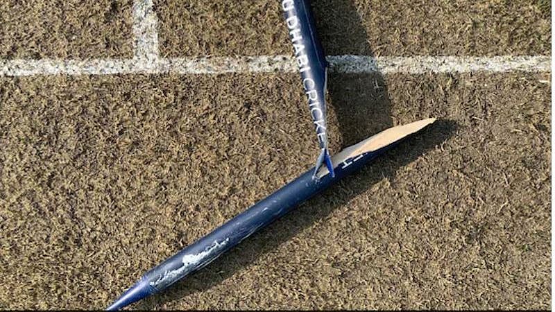 பயிற்சியின்போது ஸ்டம்புகளை உடைத்த மும்பை இந்தியன்ஸ் வேகப்பந்துவீச்சாளர்!