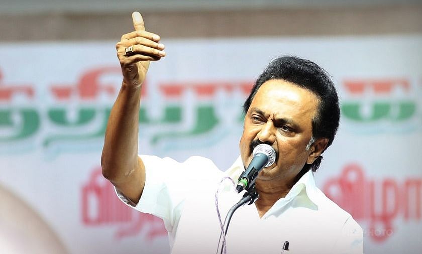 விவசாயிகளின் முதுகெலும்பை ஒடிக்கும் சட்டத்திற்கு மண்டியிட்டு ஆதரவளிக்கும் பழனிசாமி அரசு: மு.க.ஸ்டாலின் !