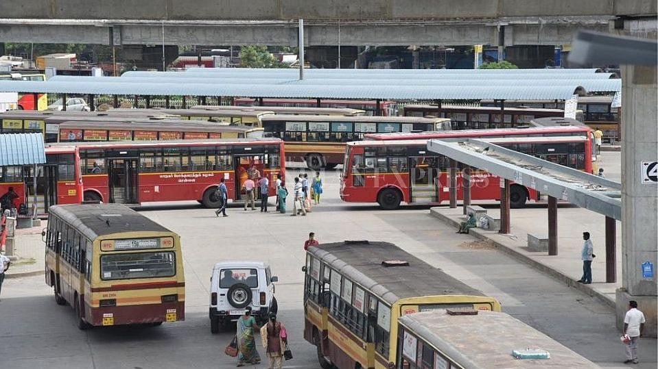 ஊரடங்கிலிருந்து விடுதலை பெற்ற ஞாயிற்றுக்கிழமை: பாதுகாப்பு வழிமுறைகளை கடைபிடிப்பதில் தொடர்ந்து அலட்சியம்!