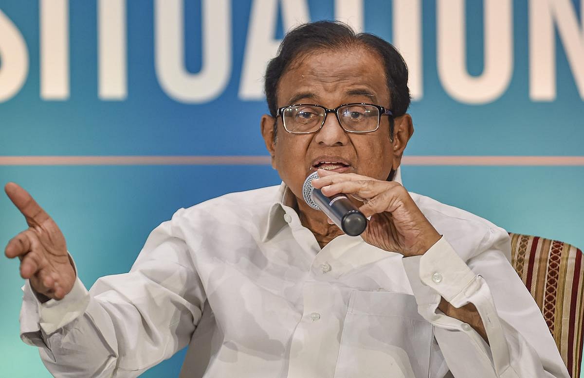 “வெவ்வேறு விதமாகப் பேசும் அமைச்சர்கள் : மோடியின் கீழ் ஒரு அரசா? இரண்டு அரசுகளா?” - ப.சிதம்பரம் கேள்வி!