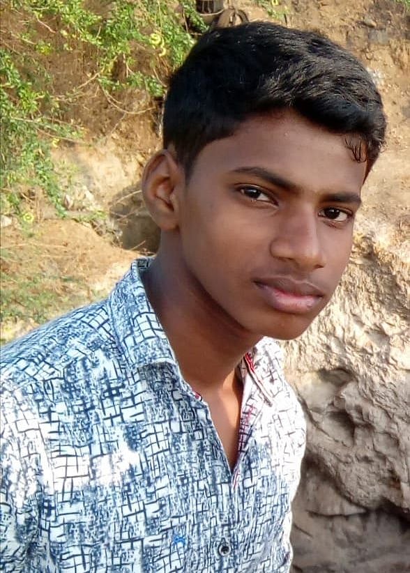 “ஆன்லைன் வகுப்பால் அதிகரிக்கும் மாணவர் மரணங்கள்” : ஆன்லைன் வகுப்பு புரியாத மாணவன் தூக்கிட்டு தற்கொலை!