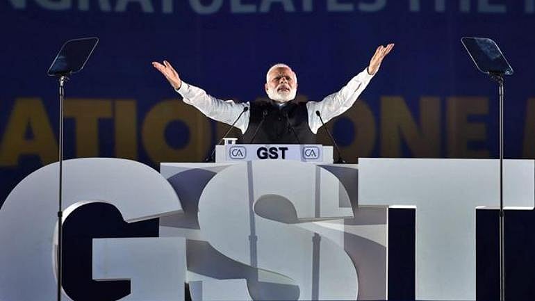 “GST ‘மைல் கல்’ அல்ல.. மாநிலங்களின் வளர்ச்சியைத் தடை செய்யும் ‘மரணக்கல்’ !” : முரசொலி தலையங்கம் விளாசல்!