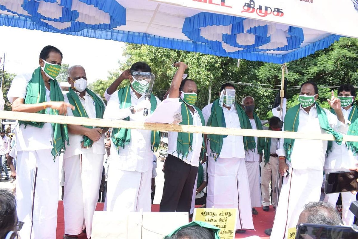 "பா.ஜ.க அரசின் வேளாண் மசோதாக்கள் விவசாயிகளை பாதுகாப்பதற்கு அல்ல” - துரைமுருகன் சாடல்!