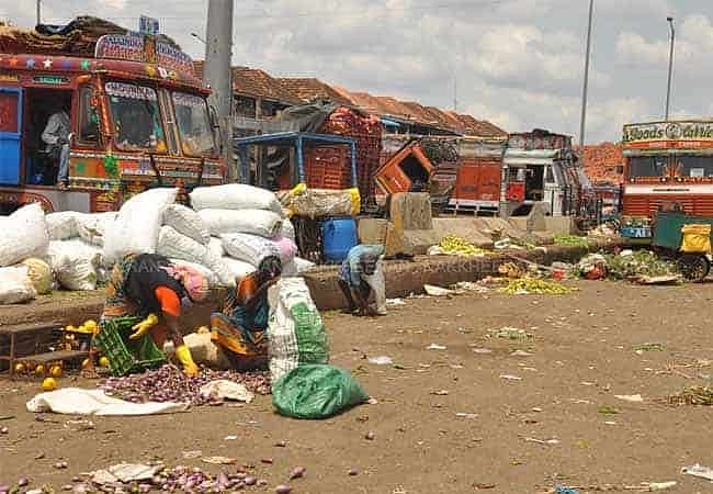5 மாதங்களுக்குப் பிறகு கோயம்பேடு காய்கறி மார்க்கெட் மீண்டும் திறப்பு : பல்வேறு கட்டுப்பாடுகள் விதிப்பு!
