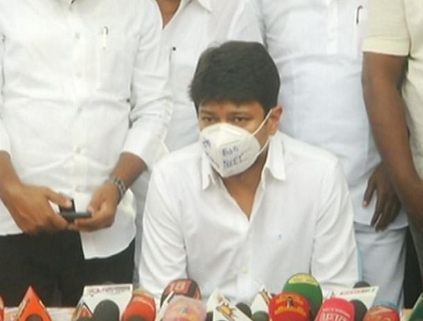 “இதைக்கூட செய்யமுடியவில்லை என்றால் எதற்கு ஆட்சியில் இருக்கிறீர்கள்?” - உதயநிதி ஸ்டாலின் ஆவேசம்!