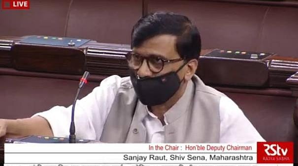 “மாநிலங்களுக்கு உதவாமல் வேறு எதற்குத்தான் PM Cares நிதி இருக்கிறது?” - சஞ்சய் ராவத் எம்.பி கேள்வி!