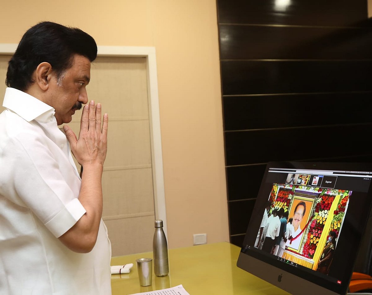 “நீட் தேர்வை நாடே எதிர்க்கும்போது, முதுகெலும்பை தொலைத்துவிட்டு நிற்கும் பழனிசாமி”- மு.க.ஸ்டாலின் விளாசல்!