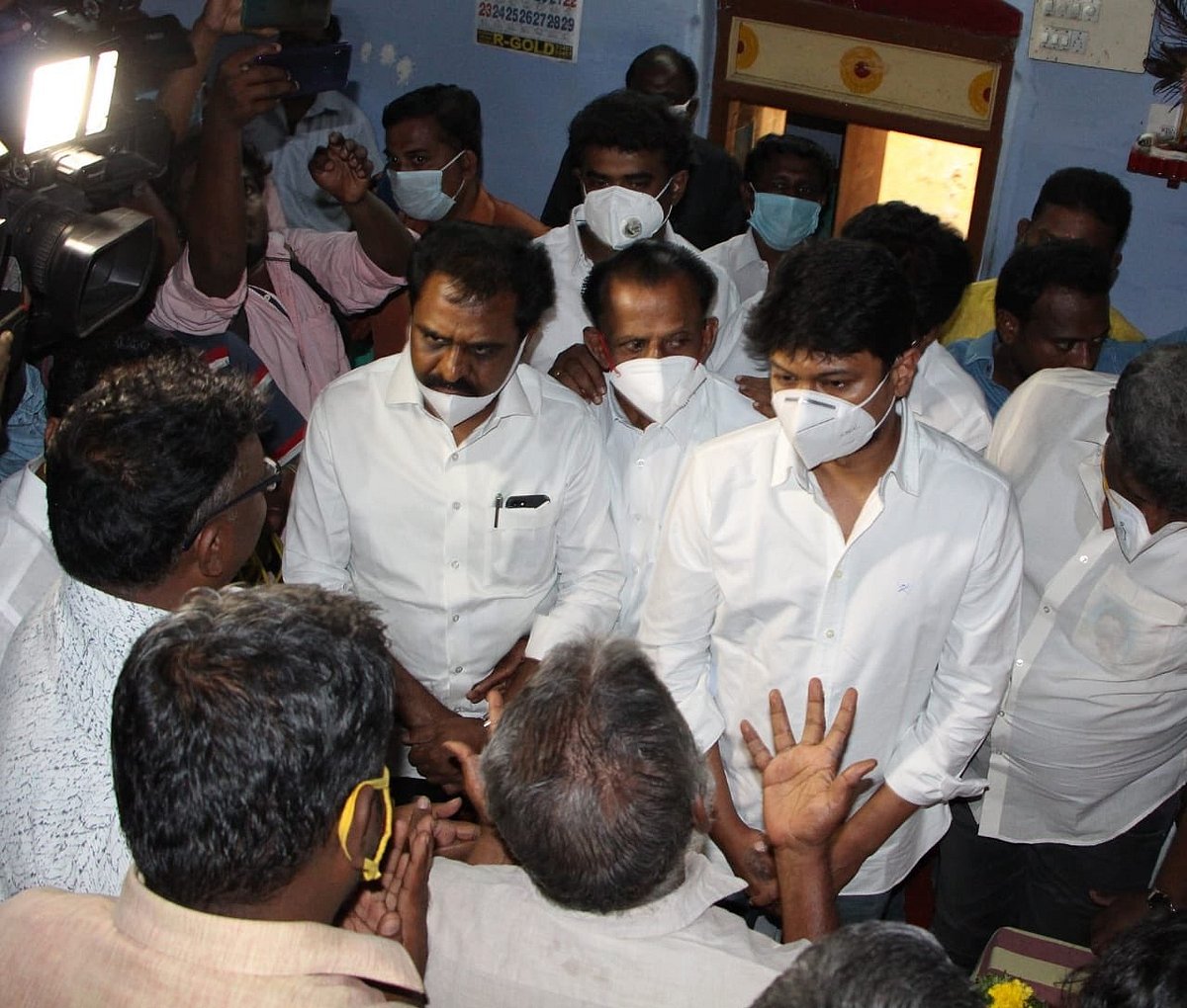 “இதைக்கூட செய்யமுடியவில்லை என்றால் எதற்கு ஆட்சியில் இருக்கிறீர்கள்?” - உதயநிதி ஸ்டாலின் ஆவேசம்!