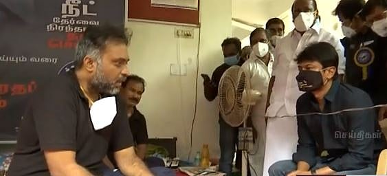 “பால் பாக்கெட் கிடைக்க நடவடிக்கை எடுத்த அரசு, 6 பேர் உயிரை காக்க நடவடிக்கை எடுக்குமா?” : உதயநிதி ஸ்டாலின்