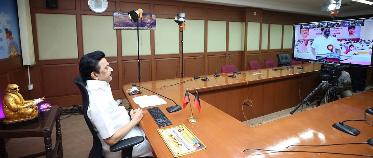 “கொள்ளைக் கூட்டத்தைக் கோட்டையை விட்டு வெளியேற்றுவோம்” - தி.மு.க முப்பெரும் விழாவில் மு.க.ஸ்டாலின் சூளுரை!