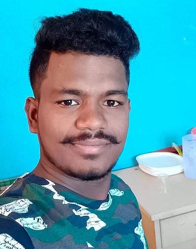 அ.தி.மு.க ஆட்சியில் தலைவிரித்தாடும் கந்துவட்டிக் கொடுமை : ஆம்பூரில் ரயில் முன் பாய்ந்து இளைஞர் தற்கொலை !