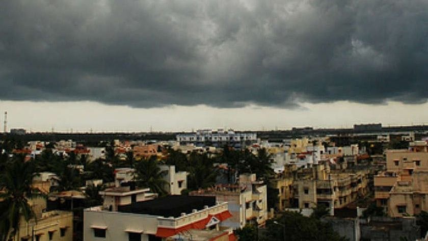 நாளை 5 மாவட்டங்களில் மிக கனமழையும், 12 மாவட்டங்களில் கனமழையும் பெய்யக்கூடும் - சென்னை வானிலை எச்சரிக்கை!