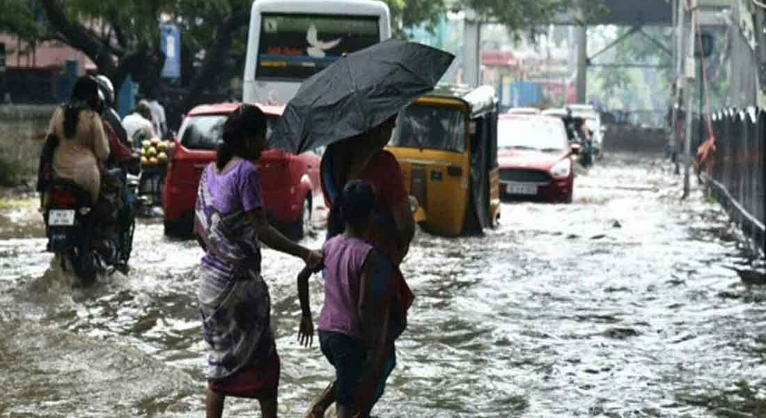 தமிழகத்தின் பல்வேறு பகுதிகளில் கனமழை : சென்னையில் கொட்டும் மழையால் பல்வேறு சாலைகளில் வெள்ளப்பெருக்கு!