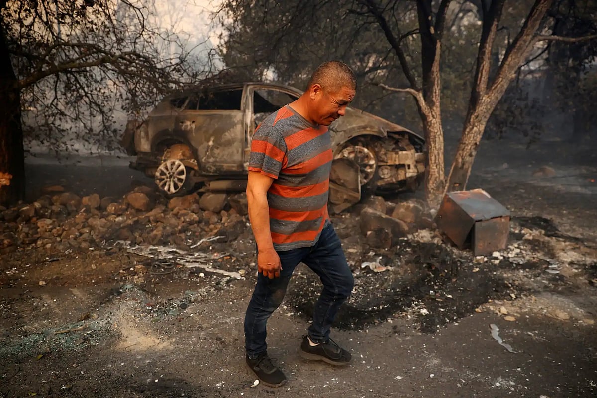 உலகம் இதுவரை காணாத பேரிடர் : கலிஃபோர்னியாவில் 1 மாதமாக தொடர்ந்து பரவிவரும் காட்டுத்தீ! #ViralPhotos