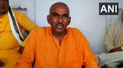 “பெற்றோர்கள்தான் பெண்களை அடக்கமாக வளர்க்க வேண்டும்” - பா.ஜ.கட்சி எம்.எல்.ஏ., சர்ச்சை பேச்சு!