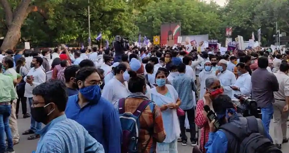 உ.பி கொடூரம் : பா.ஜ.க அரசை டிஸ்மிஸ் செய்யக்கோரி ஜந்தர் மந்தரில் போராட்டக்காரர்கள் முழக்கம்! #Video