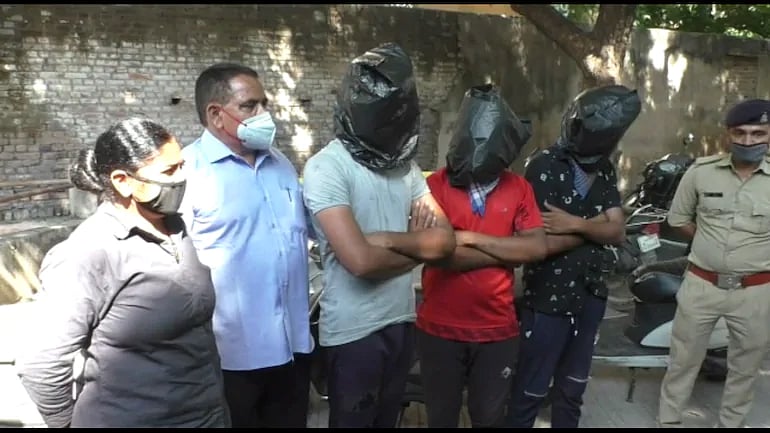 15 வயது சிறுமிக்கு தூக்க மாத்திரை கொடுத்து கூட்டு வல்லுறவு.. மோடியின் குஜராத்தில் ஒரு ஹாத்ரஸ்!