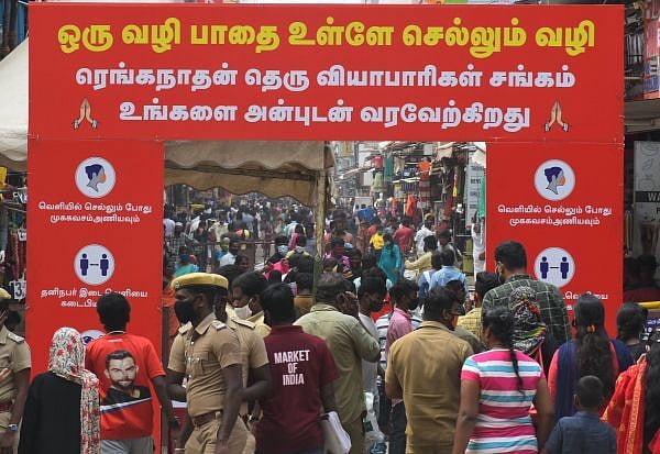 சாலையே போடாமல் தி-நகரை ஒருவழிப் பாதையாக்கிய சென்னை மாநகராட்சி.. கொரோனா பரவும் அபாயம் என வியாபாரிகள் வேதனை