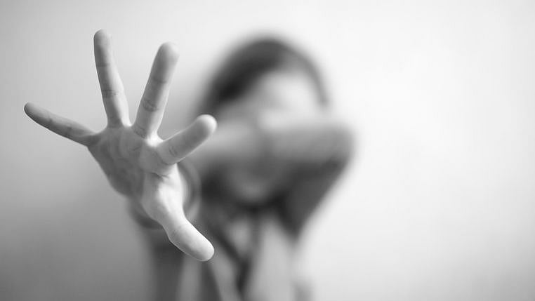 14 வயது சிறுமியிடம் பணத்தை காண்பித்து பாலியலில் ஈடுபட முயன்ற மின்வாரிய பொறியாளர் - போக்சோவில் கைது!