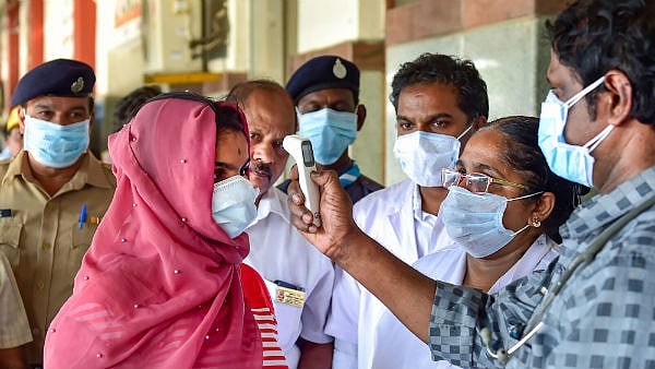 இந்தியாவில் தனியாத கொரோனா பரவல்... ஒரே நாளில் 86,052 பேருக்கு தொற்று - 1,095 பேர் பலி : கொரோனா நிலவரம்!