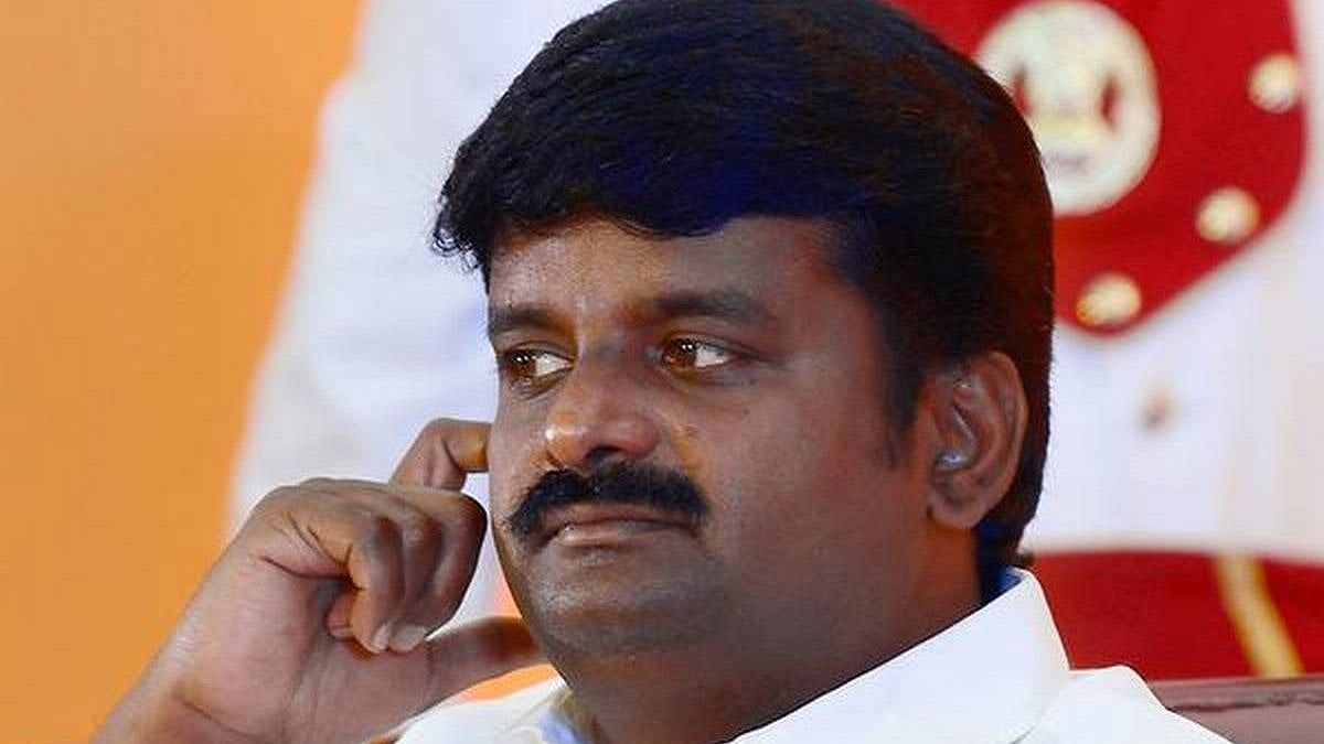 “எப்படி அமைச்சரானீர்கள் என்பதை மறந்துவிட்டீர்களா விஜயபாஸ்கர்?”- பதவி போகும் நேரத்தில் ஏன் கண்ணீர் நாடகம்?