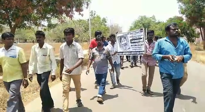 திண்டுக்கலில் 7ம் வகுப்பு மாணவியை பாலியல் வல்லுறவு செய்து கொலை : நீதி கோரி சலூன் கடைகள் மூடி போராட்டம்!