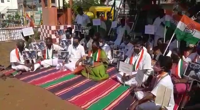 ஹத்ராஸ் சம்பவம்: கரூரில் காந்தி சிலை முன்பு கருப்பு முகமூடி அணிந்து ஜோதிமணி எம்.பி சத்தியாகிரக போராட்டம்!