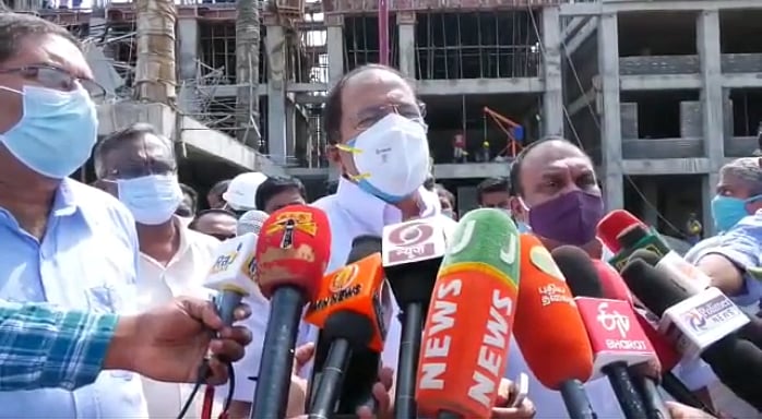 “மருத்துவக் கல்லூரி கட்டிடம் இடிந்த விவகாரம் : அரசு உண்மையை மூடி மறைக்கிறது” : நாமக்கல் MP குற்றச்சாட்டு!