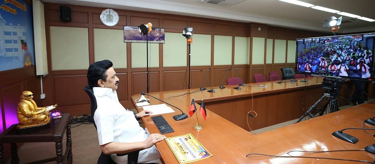 “கொள்ளைக் கூட்டத்தைக் கோட்டையை விட்டு வெளியேற்றுவோம்” - தி.மு.க முப்பெரும் விழாவில் மு.க.ஸ்டாலின் சூளுரை!