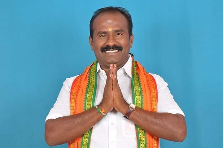 தேனியில் சாதி ஆதிக்க கொடுமை: தலித் பெண் ஊராட்சி மன்ற தலைவரை செயல்பட விடாமல் அச்சுறுத்தும் பாஜக து.தலைவர்!