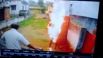 சீட்டு பணத்தை தராமல் இழுத்தடித்தால் இளைஞர் தீக்குளித்து தற்கொலை முயற்சி : நெஞ்சை பதற வைத்த சம்பவம் !