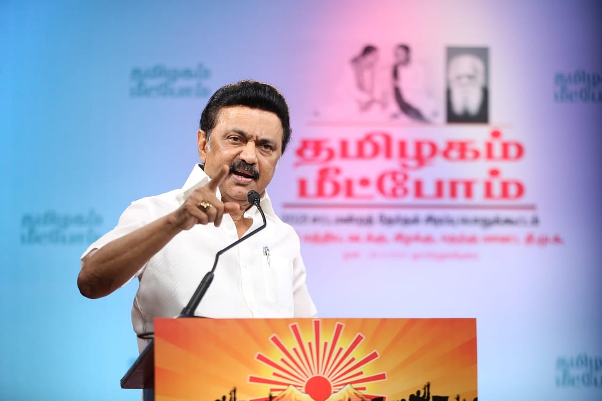 RTO அலுவலகங்களை தனியார் கிளைகளாக மாற்றி துக்ளக் தர்பார் நடத்தும் அதிமுக அமைச்சர் - மு.க.ஸ்டாலின் கண்டனம்!