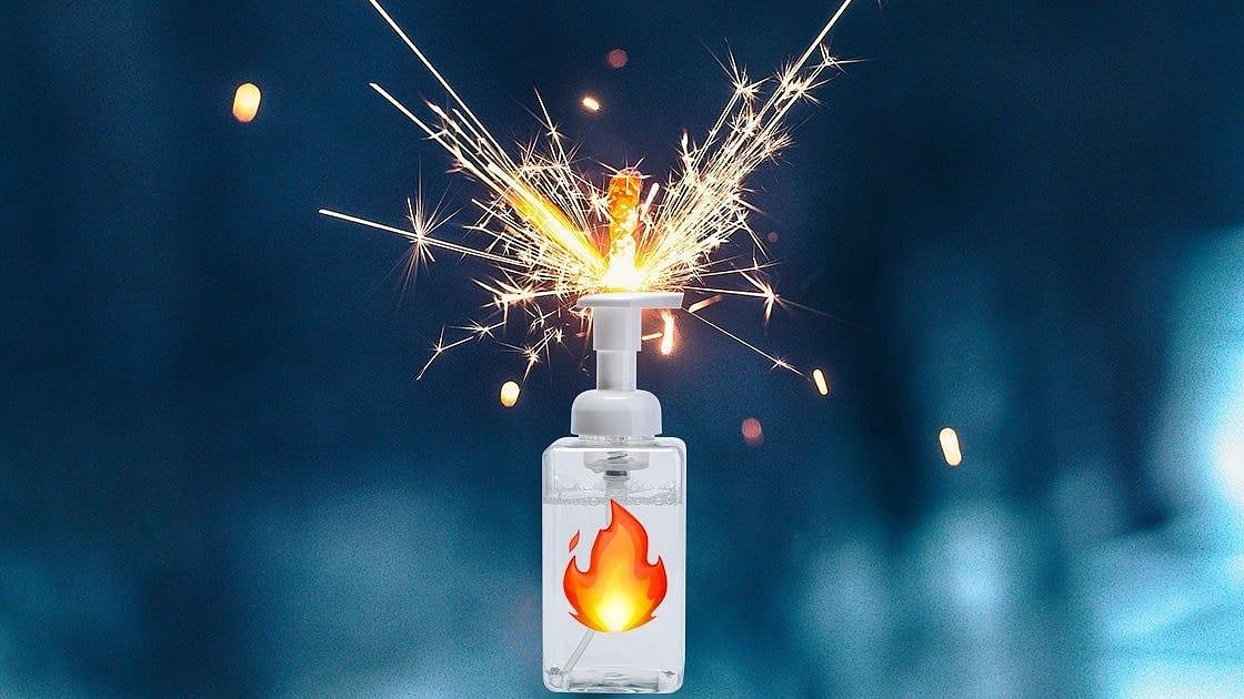 “பட்டாசு வெடிக்கும் போது கிருமிநாசினியை தவிருங்கள்” : மருத்துவர்கள் எச்சரிக்கை !