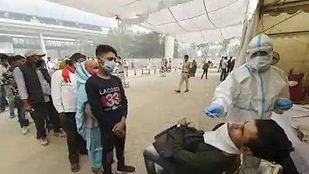 4ல் ஒருவருக்கு கொரோனா; ஒரே நாளில் 8,593 பேருக்கு வைரஸ் தொற்று.. டெல்லியில் இதுவரை இல்லாத உச்சம்..!