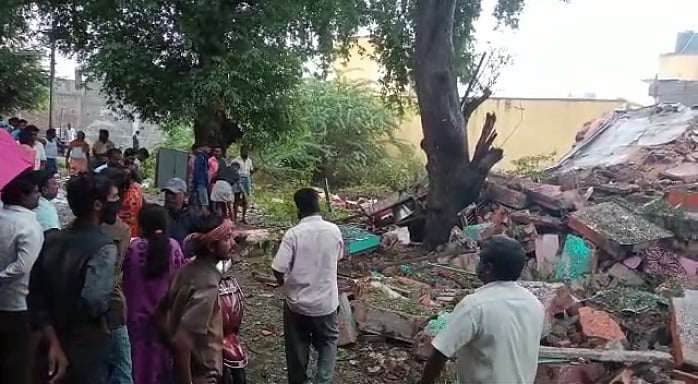 “ஆரணியில் சிலிண்டர் வெடித்து  தரைமட்டமான குடியிருப்பு - 3 பேர் பலி” : கவனக்குறைவால் நடந்த பரிதாப சம்பவம்!