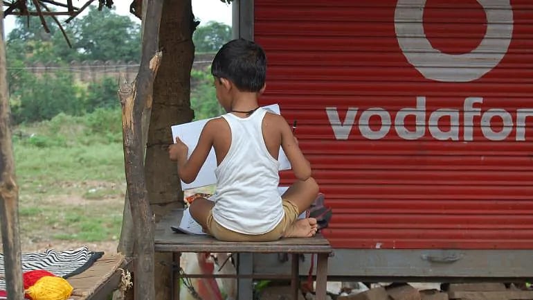 பள்ளி இடைநிற்றலை குறைத்து உலகளவில் அங்கீகாரம் பெற்றது 
மே.வங்கம் : தமிழக கல்வியை பாழாக்கிய எடப்பாடி அரசு!