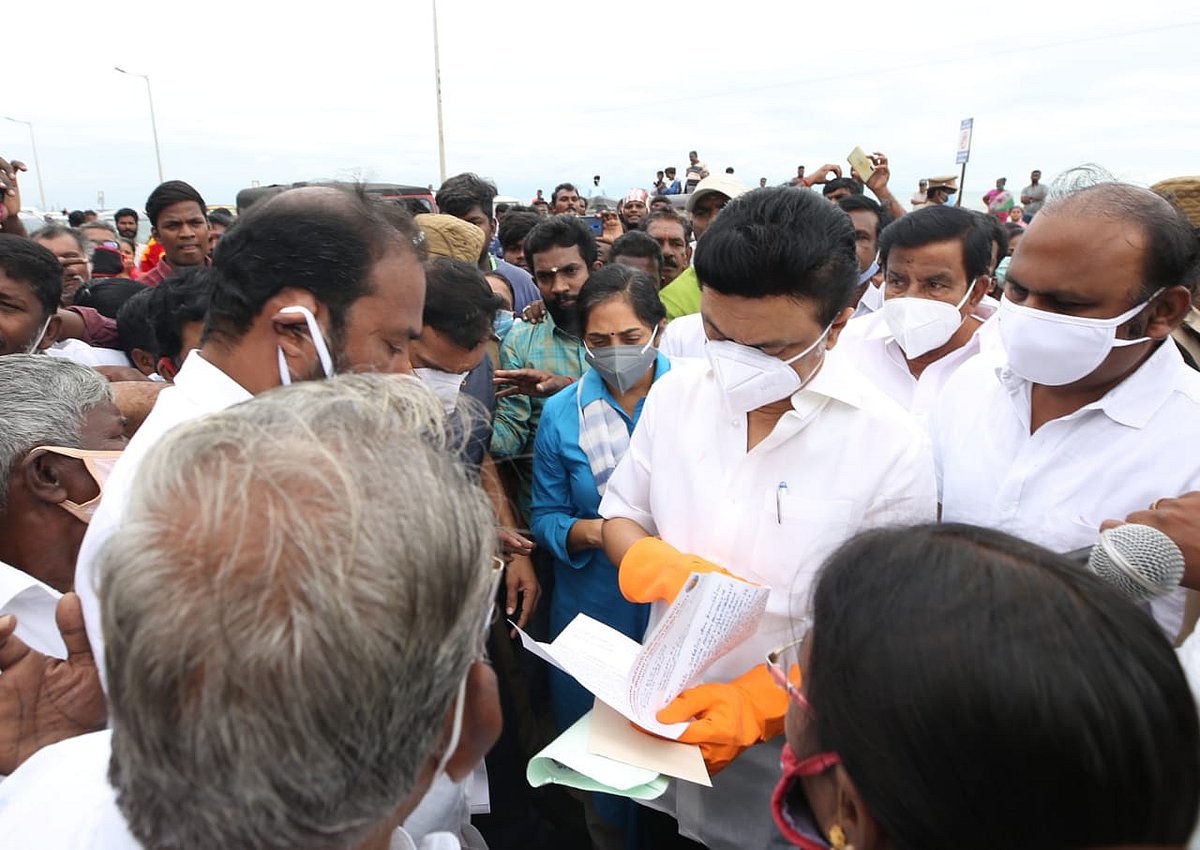 "பேட்டியளிப்பது மட்டுமே ‘நிவர்’ சாதனை என கருதி முதல்வரும், அமைச்சர்களும் செயல்படக்கூடாது" : மு.க.ஸ்டாலின்