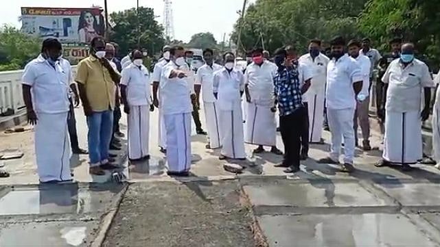 தென்பெண்ணை ஆற்றில் ஆமை வேகத்தில் நடைபெறும் மேம்பால பணியை விரைந்து முடிக்க வேண்டும் : பொன்முடி எம்.எல்.ஏ