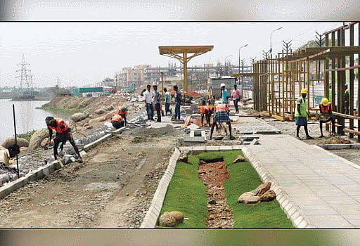 ஸ்மார்ட்சிட்டி எனும் பெயரில் அலங்காரத்திற்காக வீணாகும் மக்கள் வரிப்பணம்:‘ஐ லவ் கோவை’ என எழுதினால் போதுமா?