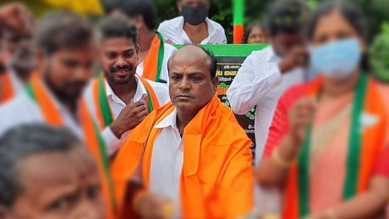 “சொந்த கட்சி பெண்களுக்கே பாலியல் தொல்லை”: பா.ஜ.க  மாவட்ட தலைவர் மீது பெண் நிர்வாகி பாலியல் புகார் !