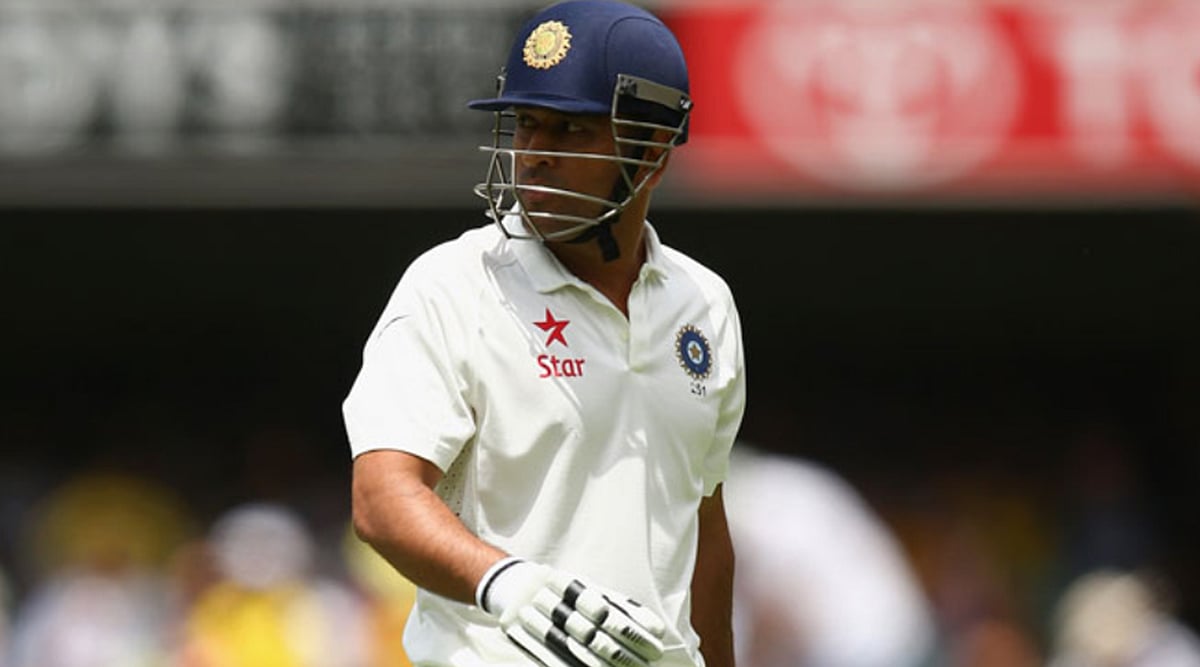 இரவு முழுவதும் இந்திய அணியின் ஜெர்சியை அணிந்திருந்த தோனி... டெஸ்ட்டுக்கு முற்றுப்புள்ளி வைத்த நாள் இன்று!