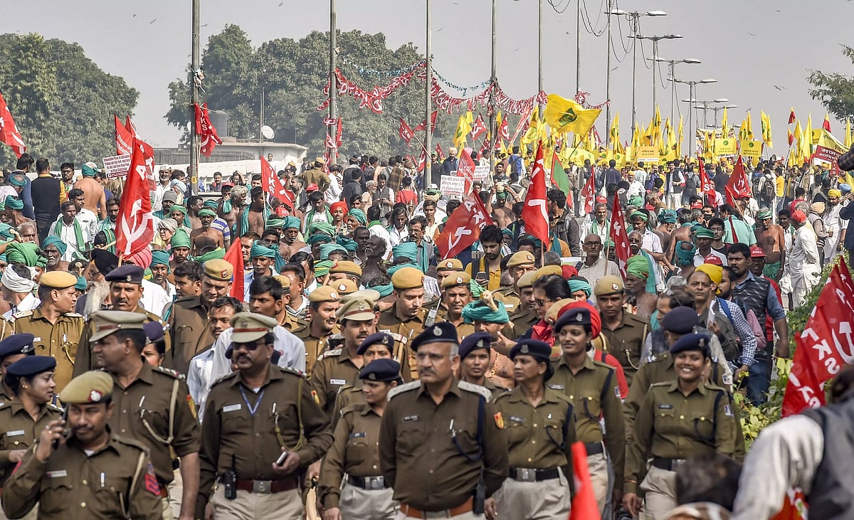 “இனி பேச்சுவார்த்தையில் கலந்துகொள்ளப் போவதில்லை” : வேளாண் சட்டங்களை திரும்ப பெறாததால் விவசாயிகள் ஆவேசம்!