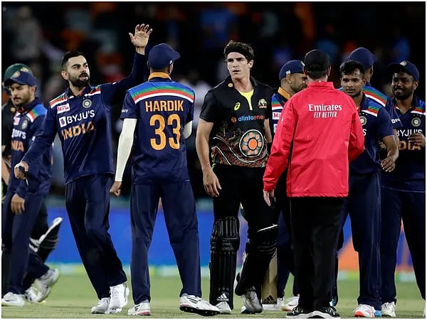 நேற்றைய இந்தியா - ஆஸி., T20 ஆட்டத்தை மாற்றியமைத்த இரண்டு தமிழர்கள் : கோலி போட்ட மாஸ்டர் ப்ளான்?!